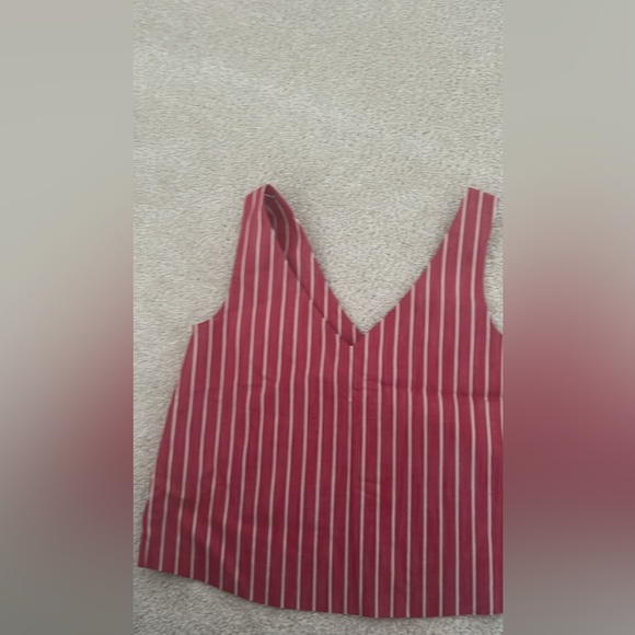 Club Monaco - red cotton linen top - Picture 2 of 3